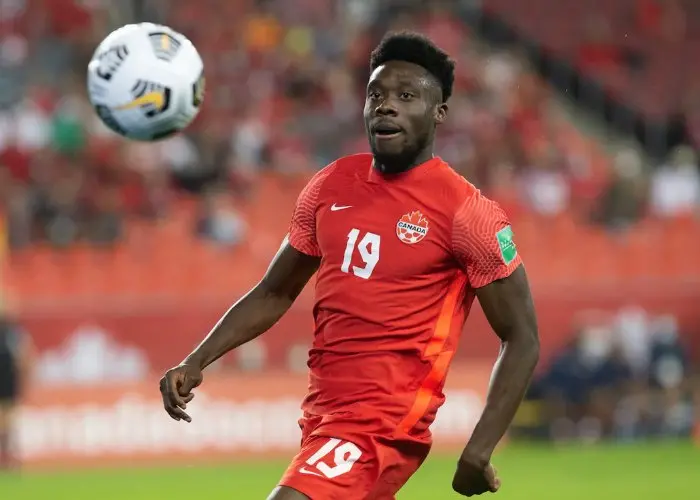 hậu vệ nổi tiếng nhất thế giới Alphonso Davies