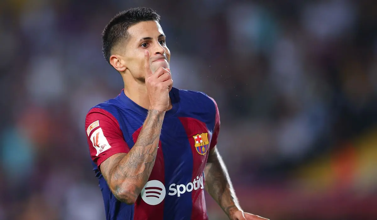 Barca ra phán quyết cuối cùng về tương lai của Cancelo, NHM 'đứng ngồi không yên'