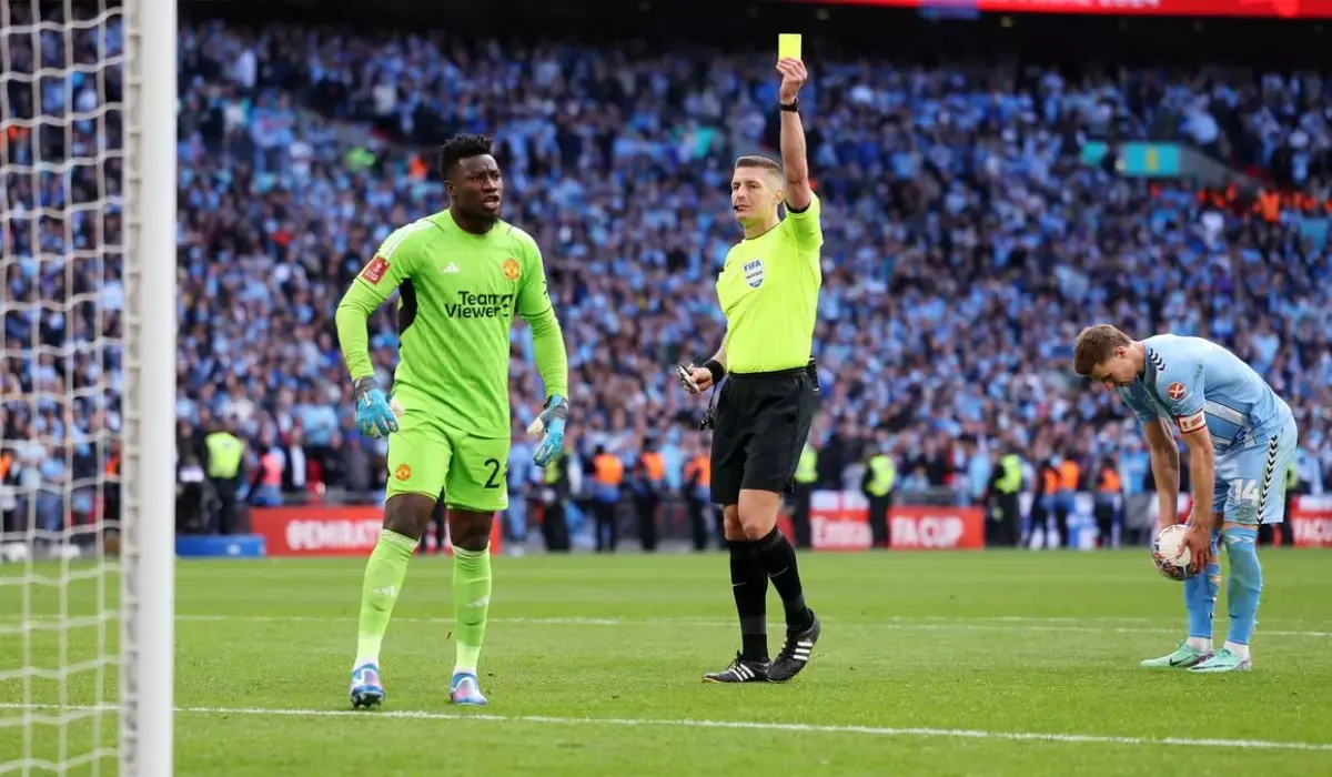 Nhận 2 thẻ vàng, lý do Onana không bị treo giò ở chung kết FA Cup như Martinez?