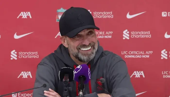 HLV Klopp xác nhận Arnold đã gặp chấn thương sau trận đấu với Burnley.