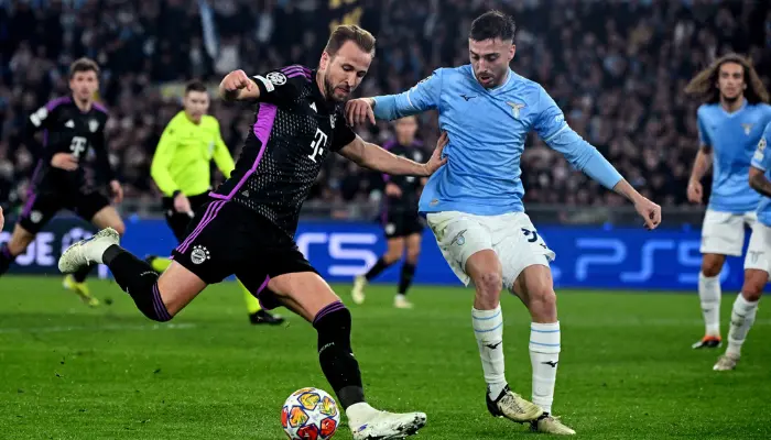 Kane và cầu thủ Lazio