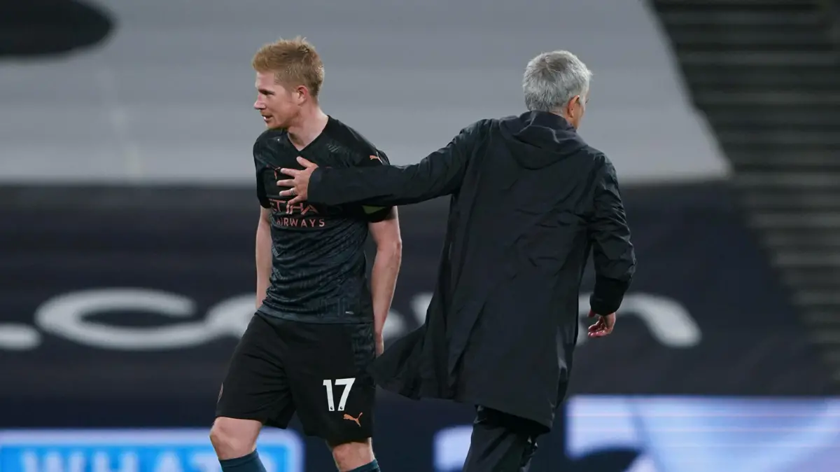 'Tôi chỉ nói chuyện với ông ấy hai lần' - De Bruyne tiết lộ về mối quan hệ với Jose Mourinho