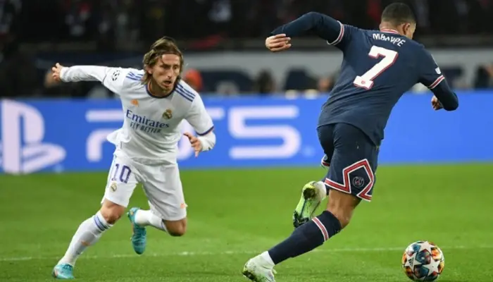 Luka Modric vs Kylian Mbappe