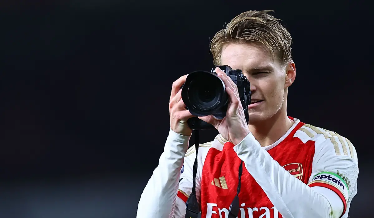 Martin Odegaard đáp trả chỉ trích cách ăn mừng sau trận thắng Liverpool