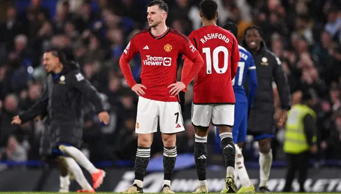 Mount lần đầu trở lại Stamford Bridge sau khi chuyển đến Man United vào hè vừa qua.