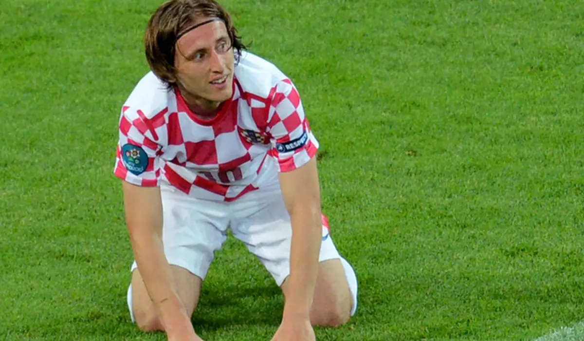 Modric trải qua nhiều thăng trầm cùng bóng đá Croatia.