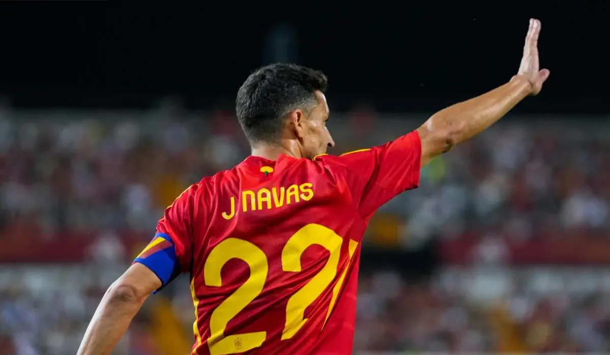 Jesus Navas sẽ đảm nhận trách nhiệm truyền lửa và hướng dẫn cho tập thể trẻ của Tây Ban Nha.