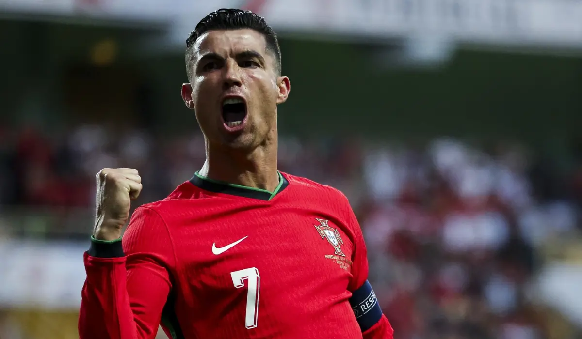 HLV Martinez ra quyết định với Ronaldo, liệu có thật sự công bằng?