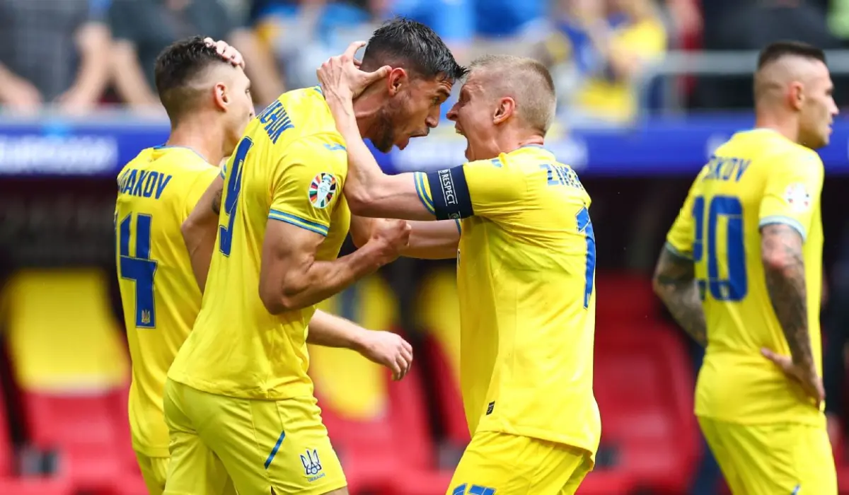 Ukraine giành thắng lợi ngược dòng 2-1 trước Slovakia.