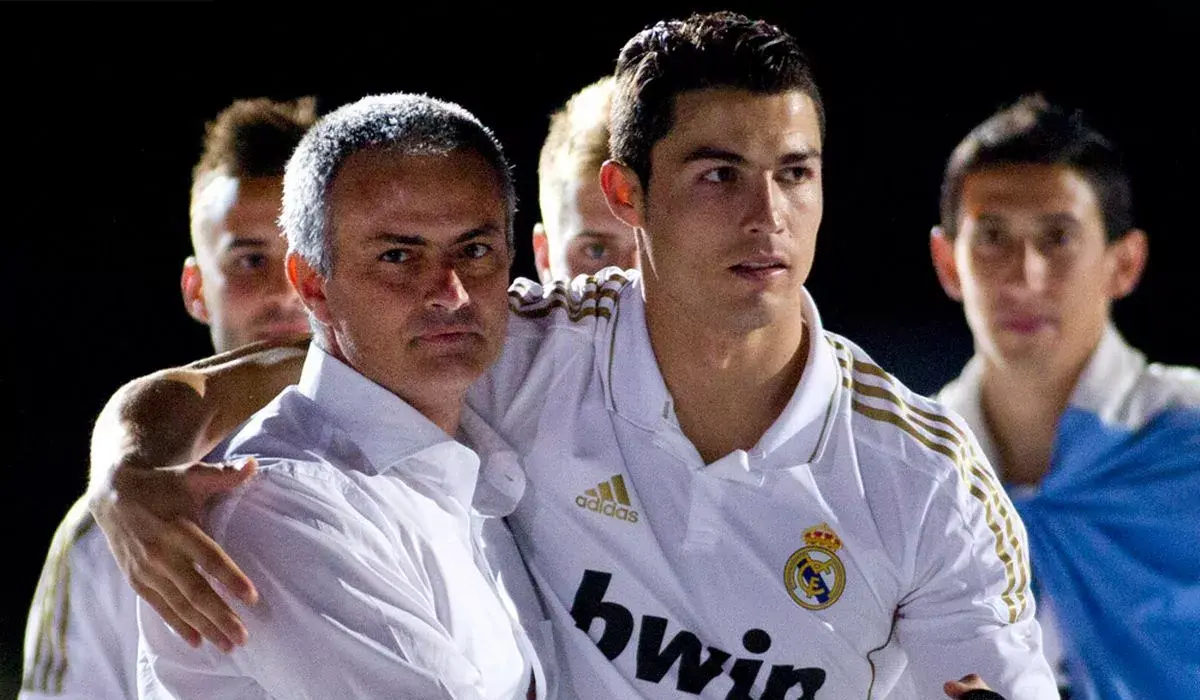 Mourinho là HLV hiếm hoi có thể yêu cầu Ronaldo làm theo điều mình muốn.