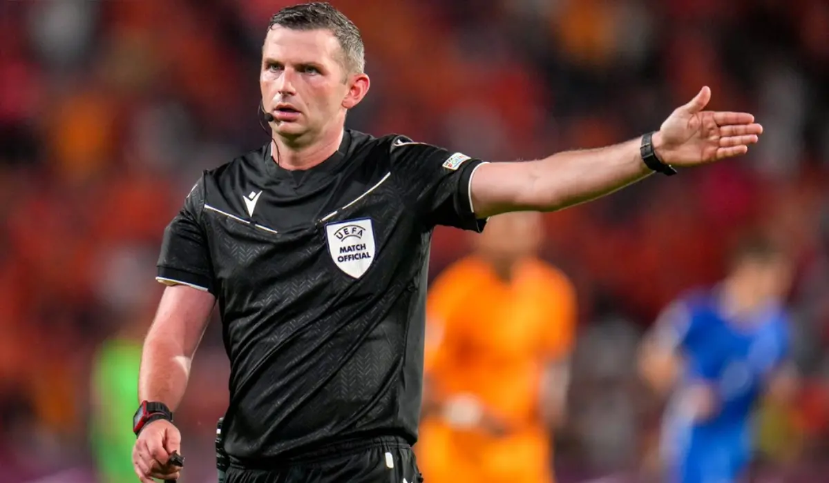 ĐT Đức toàn hòa ở 3 lần Michael Oliver cầm còi.