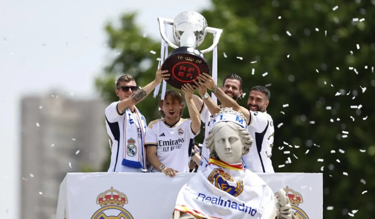 Không phải Bernabeu, Real Madrid chọn 'đất thần Cibeles' làm nơi ăn mừng!