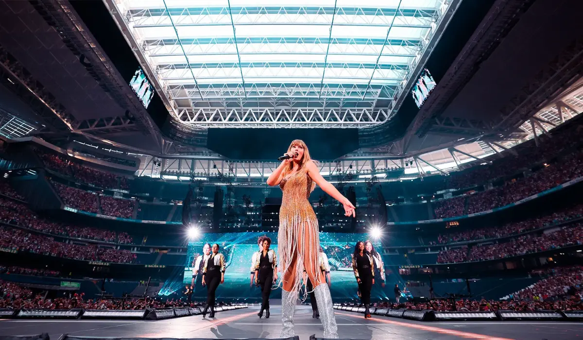 Taylor Swift tổ chức Eras Tour trên sân Bernabeu.