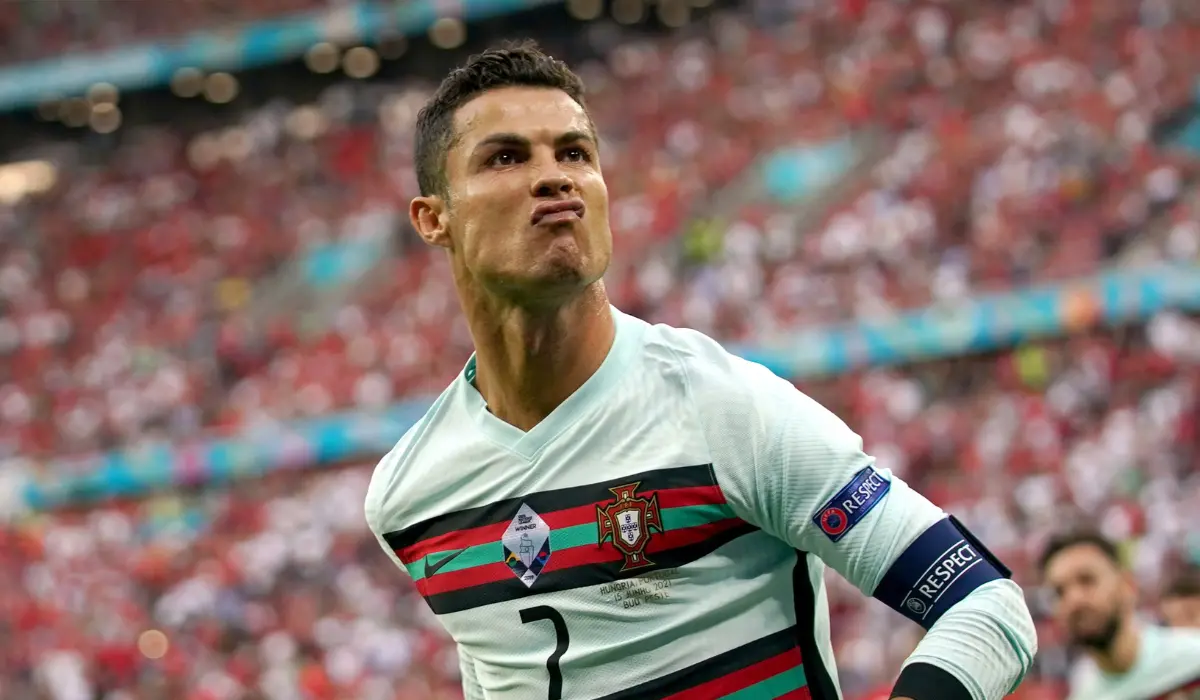 Ronaldo là cầu thủ ra sân nhiều nhất VCK Euro.