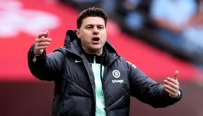 Pochettino phản đối quyết định của trọng tài.