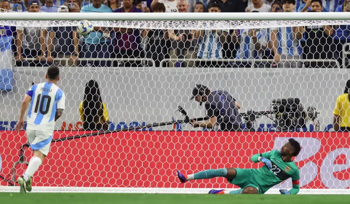 Messi Panenka vs Ecuador