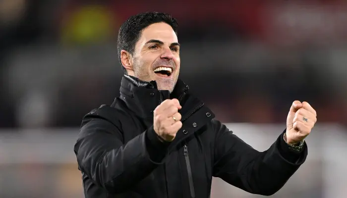 Mikel Arteta ăn mừng