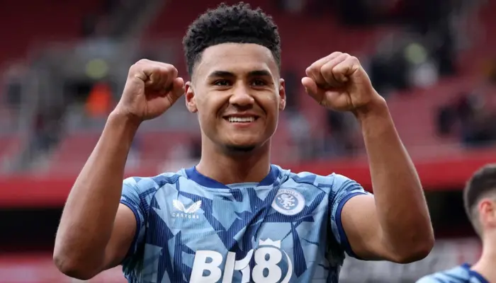 Ollie Watkins ấn định chiến thắng 2-0 cho Aston Villa ở phút 87.