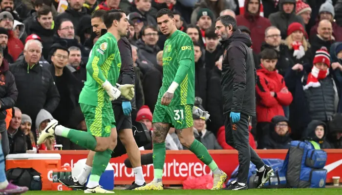 Ederson và Ortega