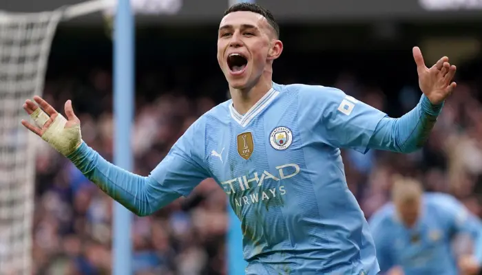 Phil Foden tỏa sáng giúp Man City ngược dòng thắng lợi trước Man Utd.