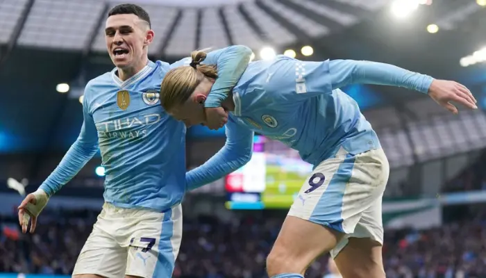 Phil Foden và Erling Haaland