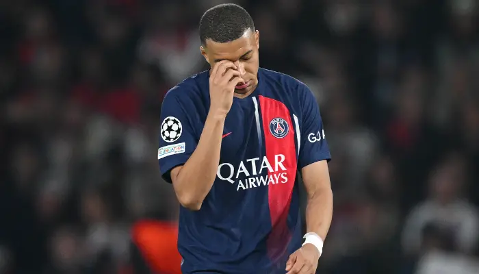 mbappe buồn