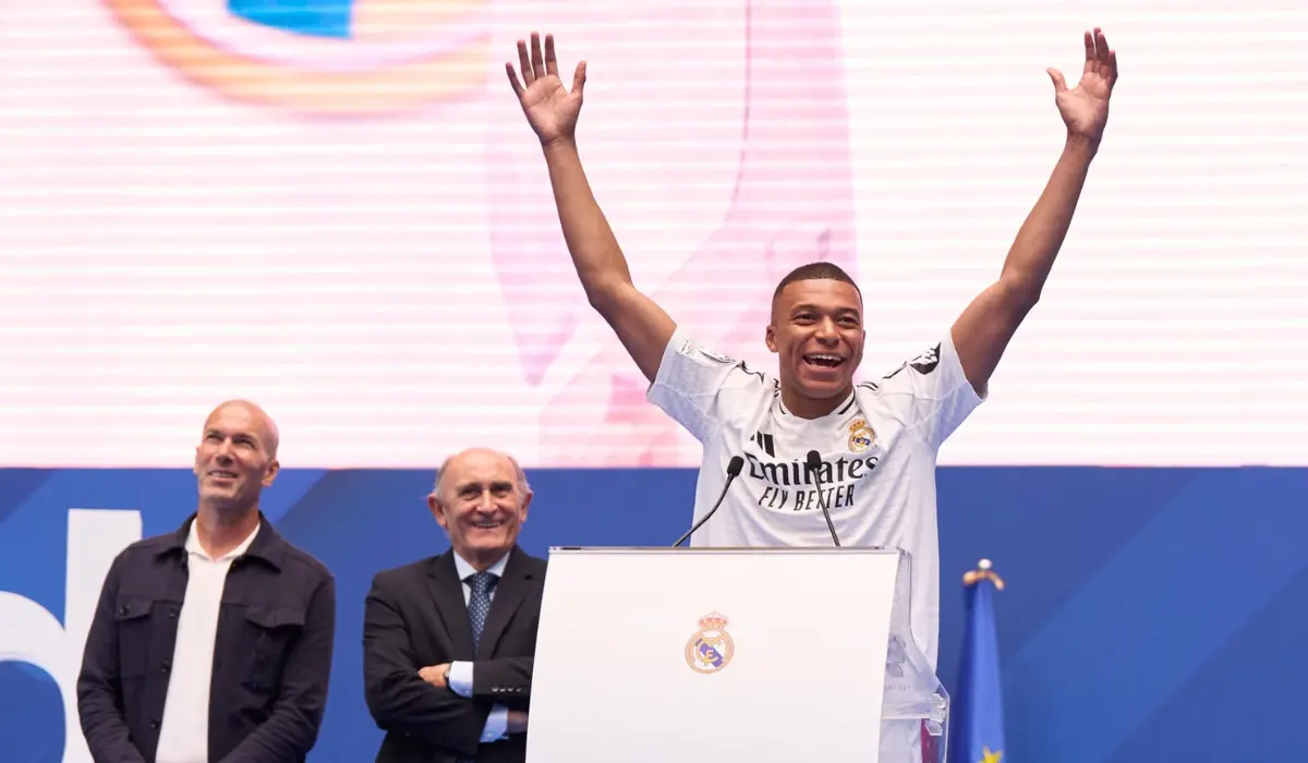 Kylian Mbappe: 'Tôi sẽ cống hiến cả cuộc đời cho Real Madrid'