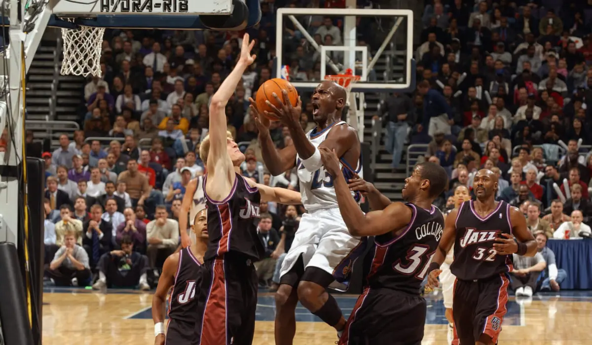 Michael Jordan đã trở lại sau 'last dance' để chơi cho Washington Wizards.