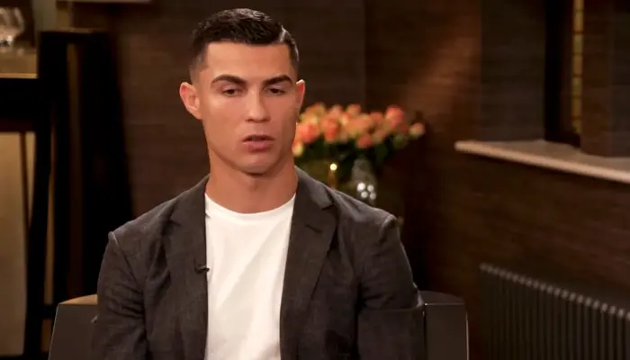 Ronaldo đang trả lời cuộc phỏng vấn