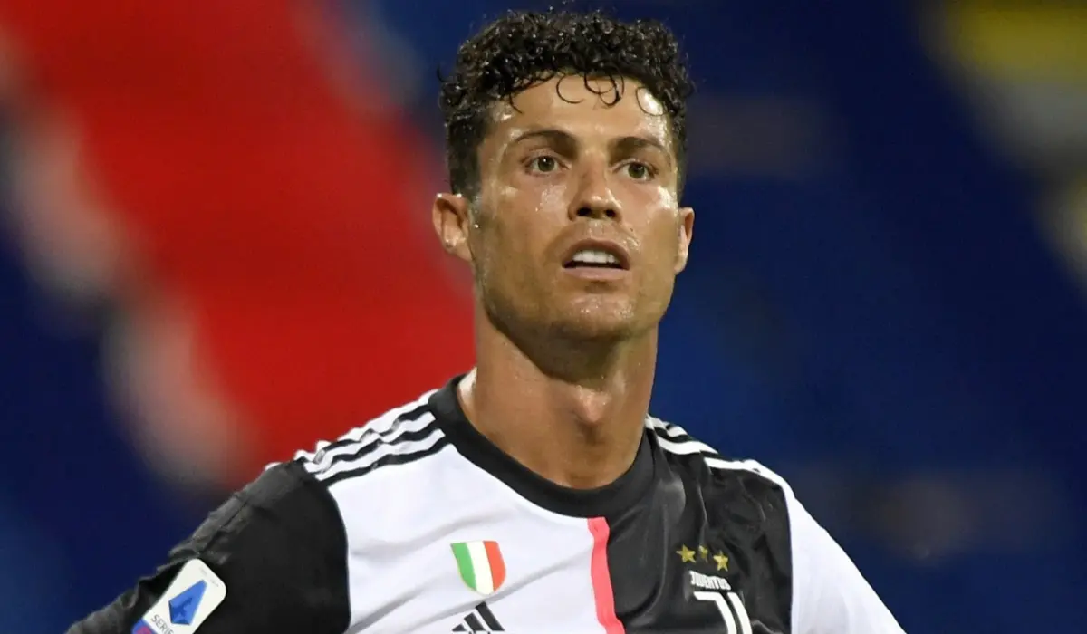 Juventus quyết không trả món nợ 19 triệu Euro cho Ronaldo