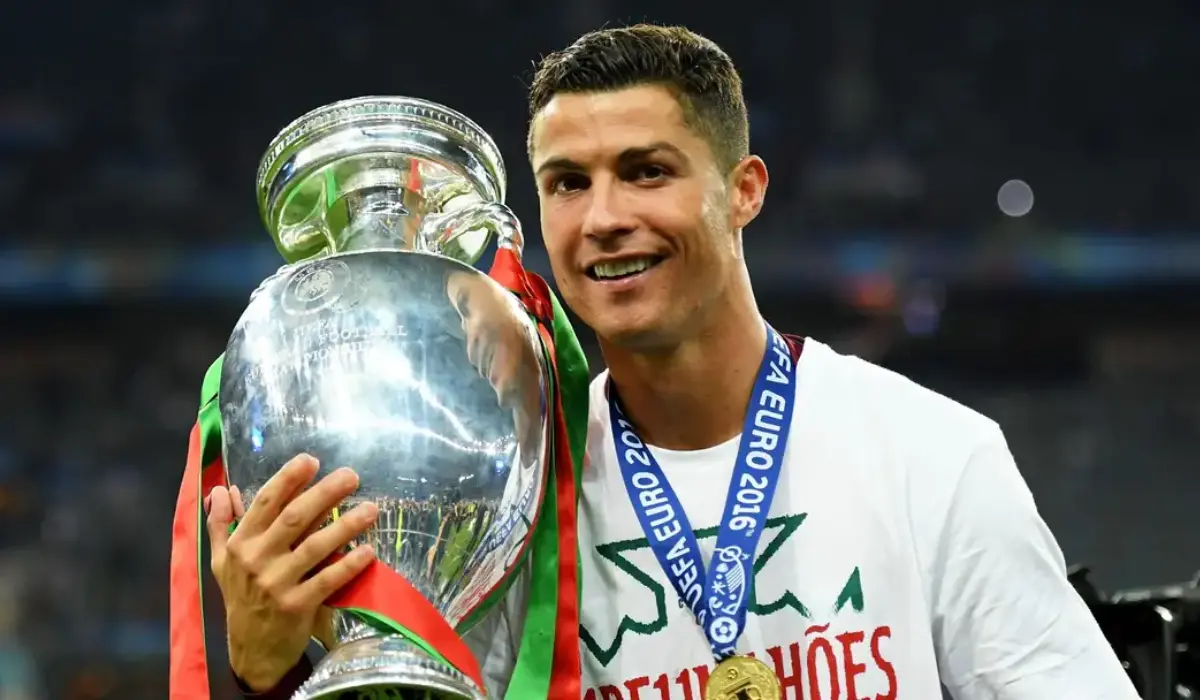 Ronaldo vô địch Euro