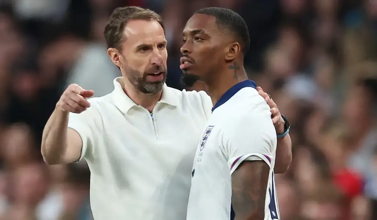 Ivan Toney có 'thái độ lồi lõm' với Southgate