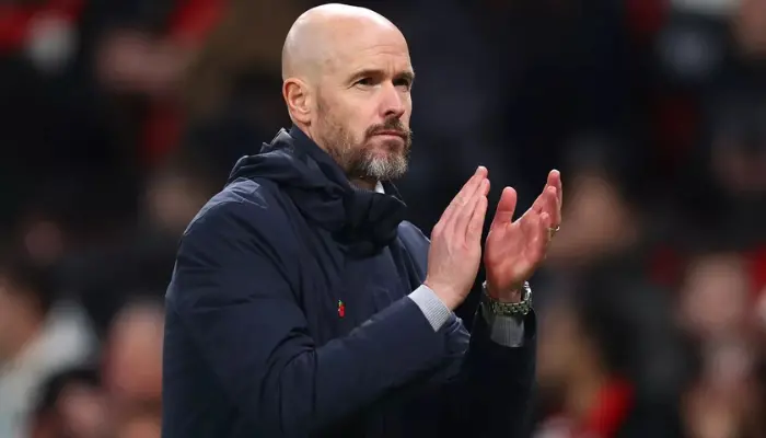 ten hag vỗ tay