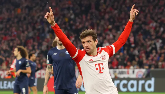 Muller đóng góp 1 bàn thắng giúp Bayern đè bẹp Lazio trên sân nhà.