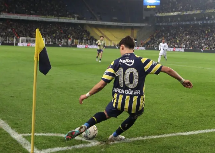 Sự nghiệp bóng đá cầu thủ Arda Guler tại Fenerbahce