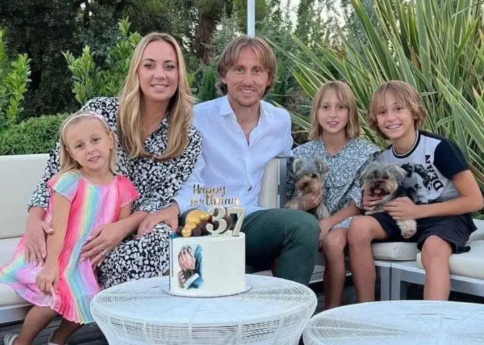 Con Luka Modric là ai