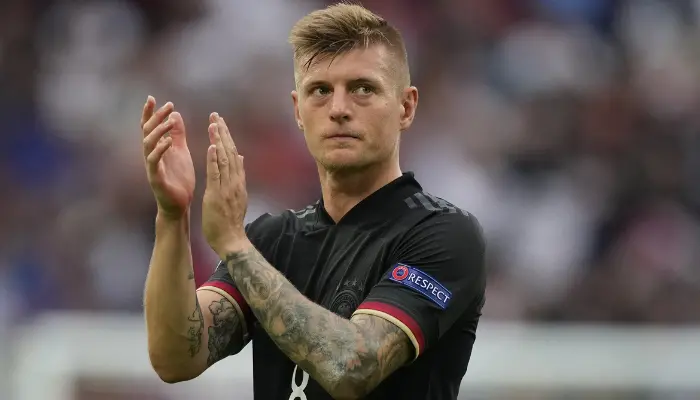 Kroos vẫn chưa quyết định về việc trở lại tuyển Đức.