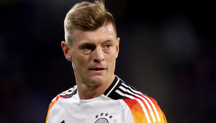 Kroos không tiết lộ thông tin quan trọng nào về tương lai của mình và Mbappe.