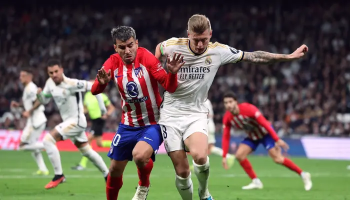 Kroos tiếp tục để lại màn trình diễn ấn tượng khác trong trận hòa với Atletico Madrid.