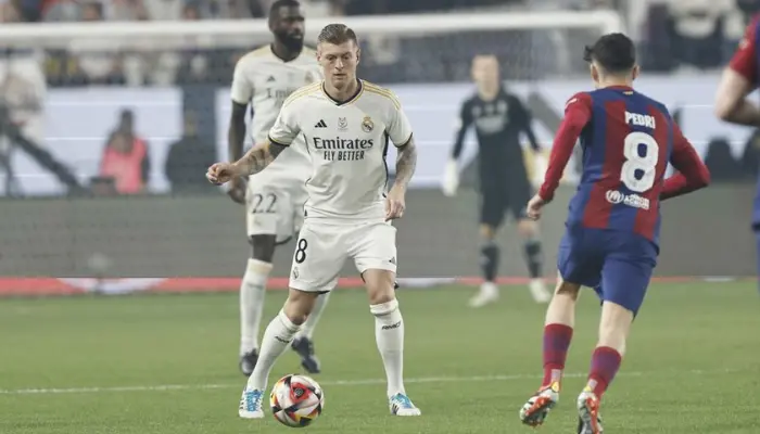 Toni Kroos vs Barcelona