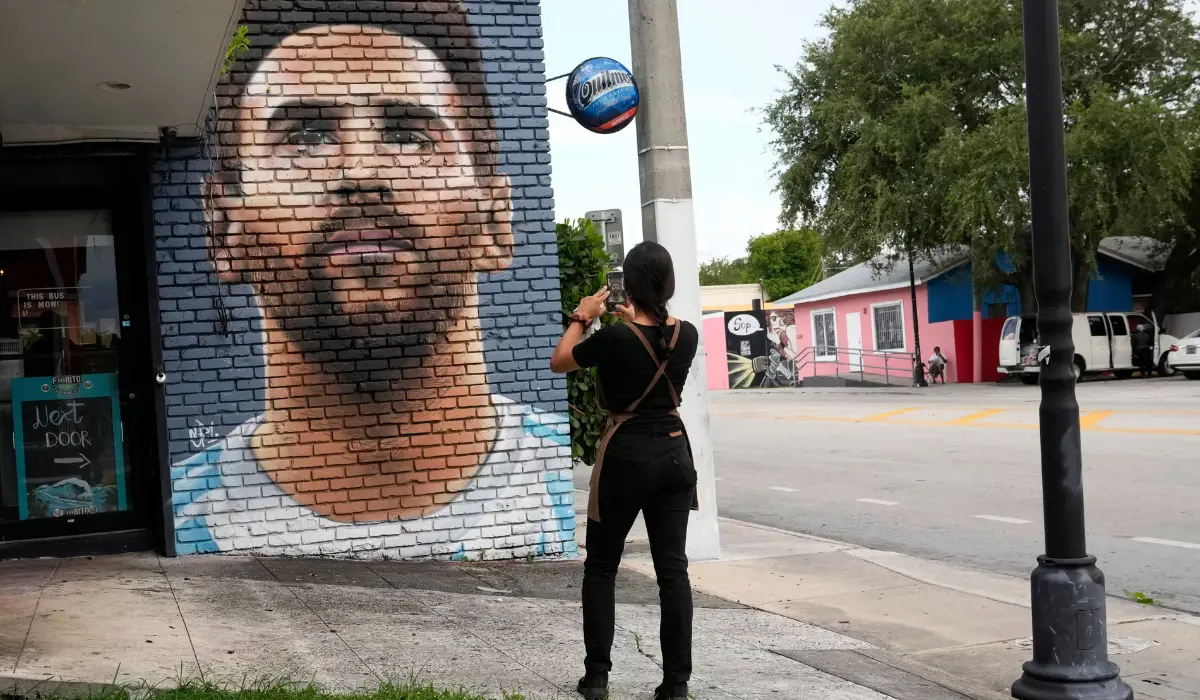 tranh vẽ Messi tại Miami