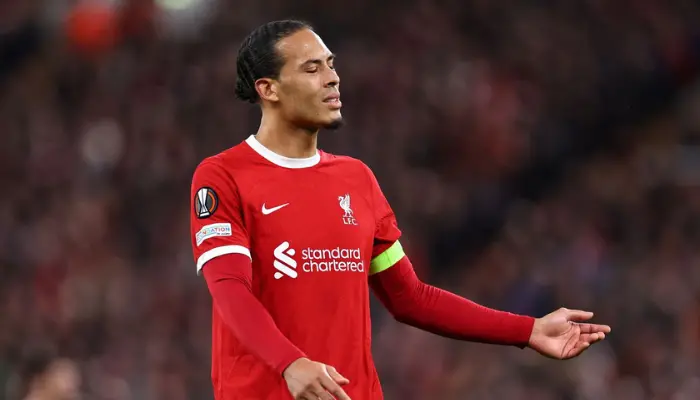 Van Dijk ngán ngẫm