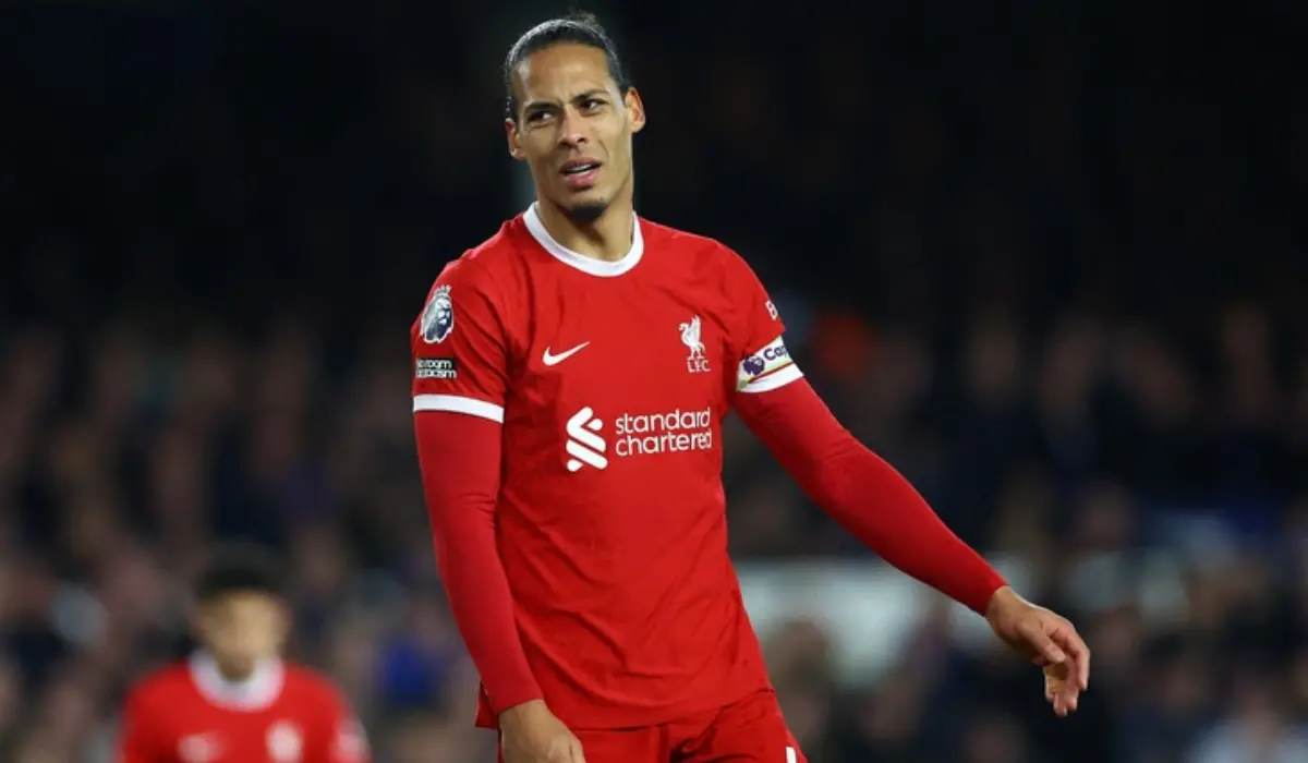 Van Dijk 'đầu hàng' Man City và Arsenal sau trận derby kinh hoàng