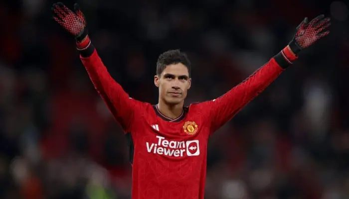 Varane chia tay Man United