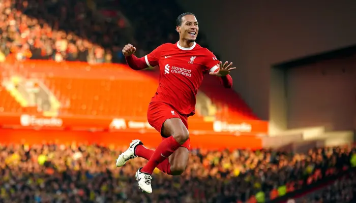 Virgil van Dijk nâng tỉ số lên thành 4-1 cho Liverpool.