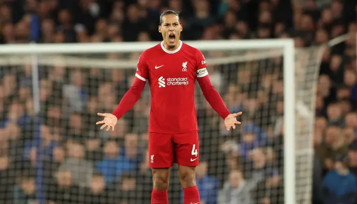 Van Dijk đang là thủ lĩnh tại Liverpool