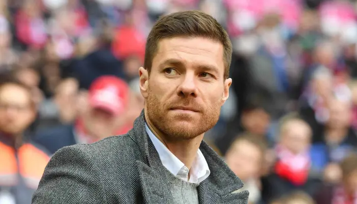 Xabi Alonso vẫn muốn tập trung cho phần còn lại của mùa giải thay vì vội vàng đưa ra quyết định tương lai.